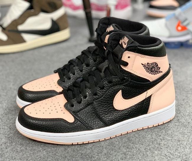 Air Jordan 1 Retro High Black Crimson Tint 555088-081 - 1