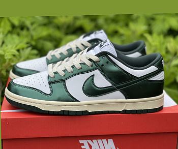 Nike Dunk Low Vintage Green DQ8580-100