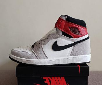 Air Jordan 1 Light Smoke Grey 555088-126