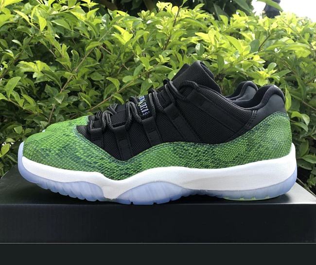 Air Jordan 11 Retro Low Green Snakeskin 528895-033  - 1