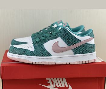 Nike Dunk SB Low Snake Skin Turquoise Python DR8577-300