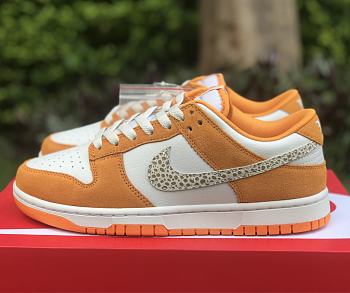 Nike Dunk Low AS Safari Swoosh Kumquat DR0156-800