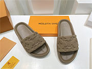 Louis Vuitton Waterfront Mule Beige - 6