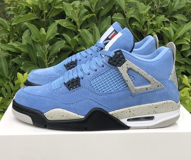 Air Jordan 4 Retro University Blue CT8527-400 - 1