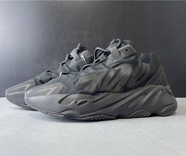 Adidas Yeezy Boost 700 MNVN Triple Black FV4440 - 1