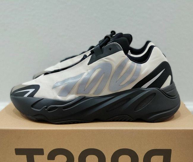 Adidas Yeezy Boost 700 MNVN Bone FY3729  - 1