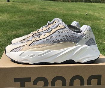 Adidas Yeezy Boost 700 V2 Cream GY7924