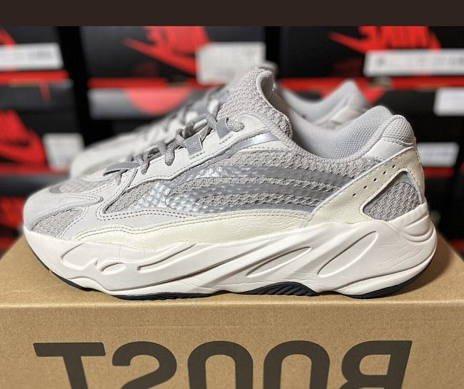 Adidas Yeezy Boost 700 V2 Static EF2829 - 1