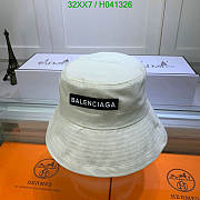 Balenciaga Bucket Hat in White - 5