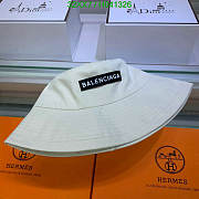 Balenciaga Bucket Hat in White - 4